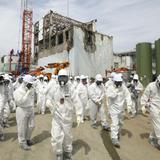 Japón verterá al mar agua almacenada en planta de Fukushima