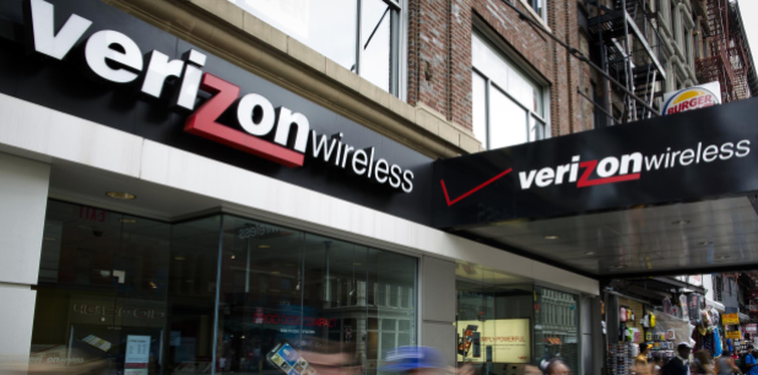 Verizon, la empresa de telefonía y proveedor de servicios inalámbricos más grande de Estados Unidos, pagó 4,400 millones por AOL el año pasado. (Archivo)