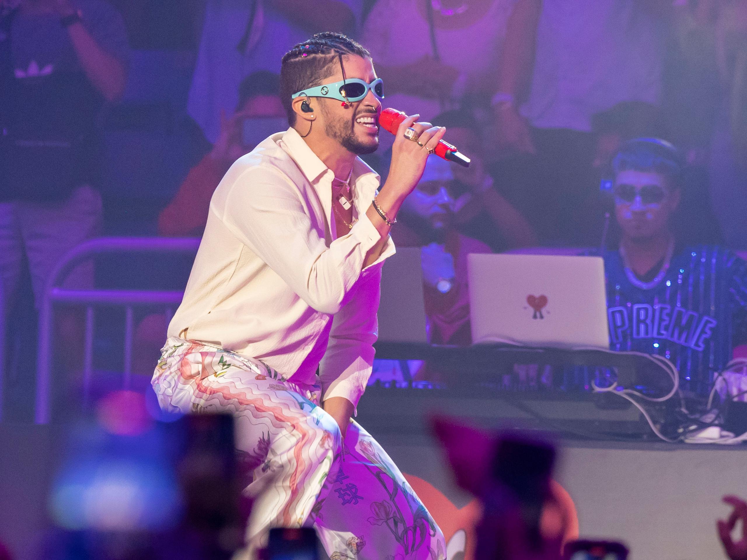 El cantante Bad Bunny se presentó por tres noches consecutivas en el Coliseo de Puerto Rico en su concierto "Un verano sin ti".