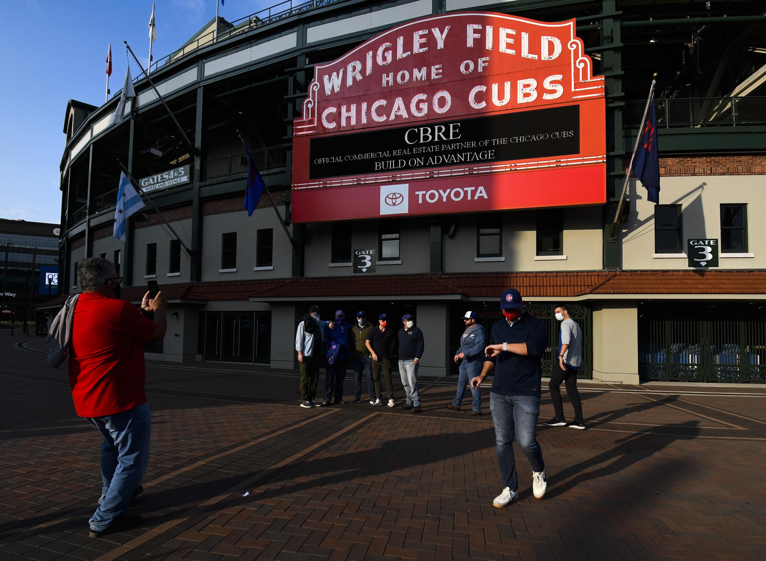 Un prospecto dominicano de la organización de los Cubs de Chicago es buscado por las autoridades de ese país por sospecha de homicidio.