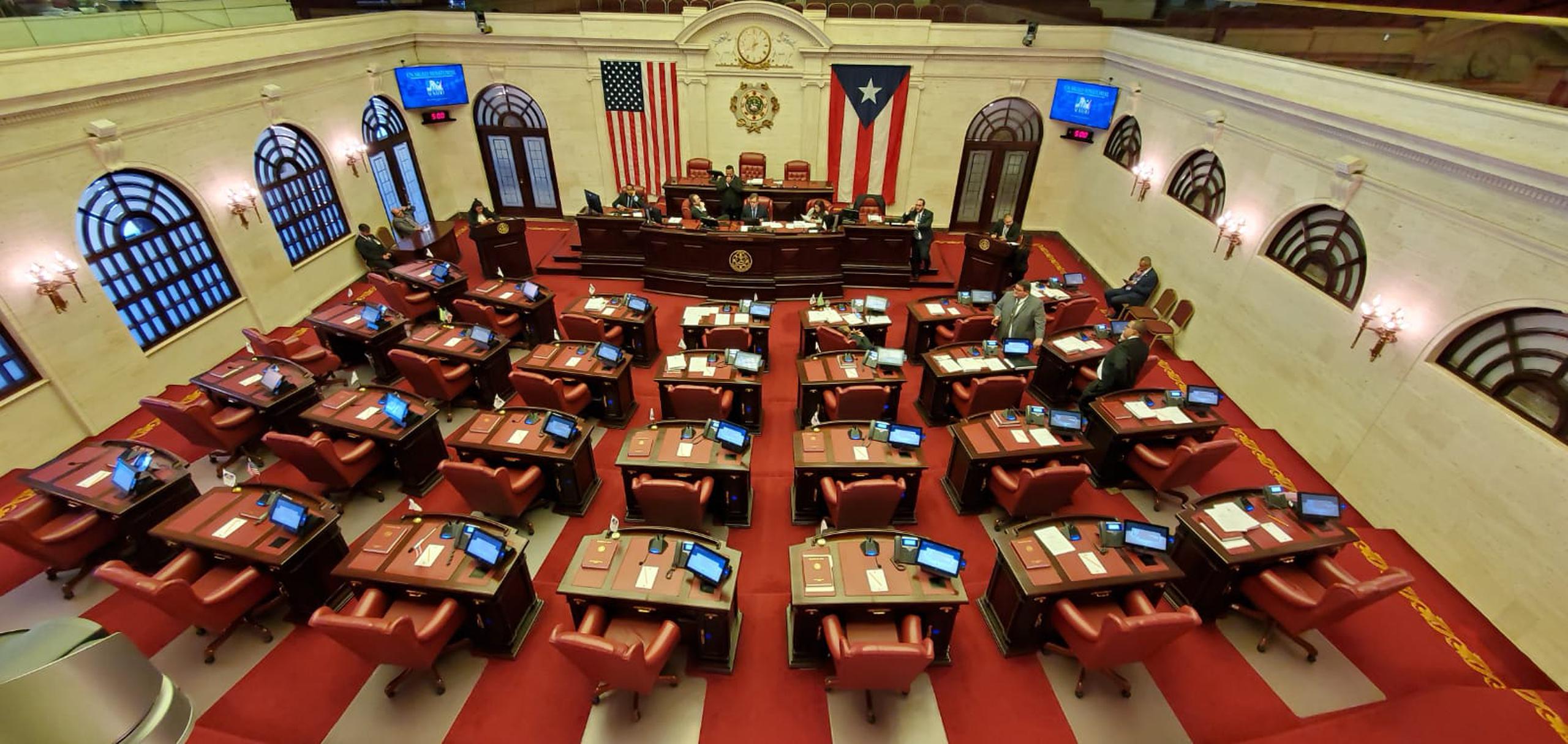 Una de las resoluciones del Senado (99), solicita al Congreso de Estados Unidos que en toda legislación o programa contributivo en la respuesta al COVID-19, a Puerto Rico se le de trato igual.