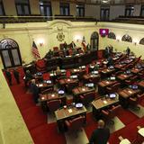 Senado aprueba enmiendas a la Reforma Laboral: incluye paga doble por horas extra, domingos y feriados