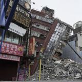 Las réplicas frenan la demolición de un edificio en Taiwán 