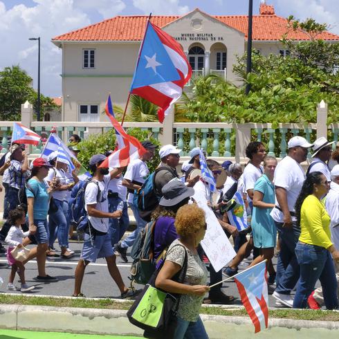 Frustrados, cansados y decepcionados los residentes de las islas municipios