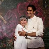 En shock: Rita Moreno llora al ver pintura en la isla