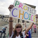 Varios estados votarán mañana sobre el derecho al aborto