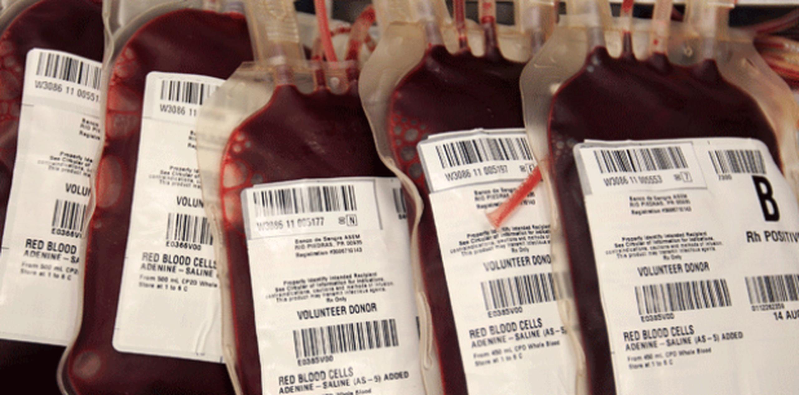 Conseguir la sangre y plaquetas de donantes del exterior está limitado por la disponibilidad de las unidades. (Archivo)