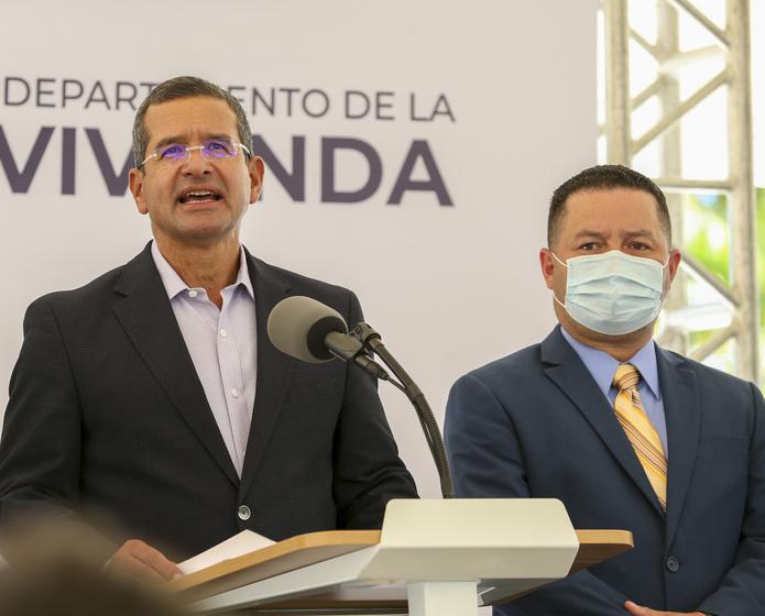 El gobernador Pedro Pierluisi y el alcalde de Guaynabo, Ángel Pérez, en una conferencia de prensa el 16 de marzo del 2021.