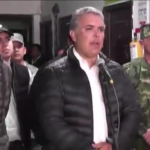 Presidente de Colombia visita zona afectada por mortal deslave