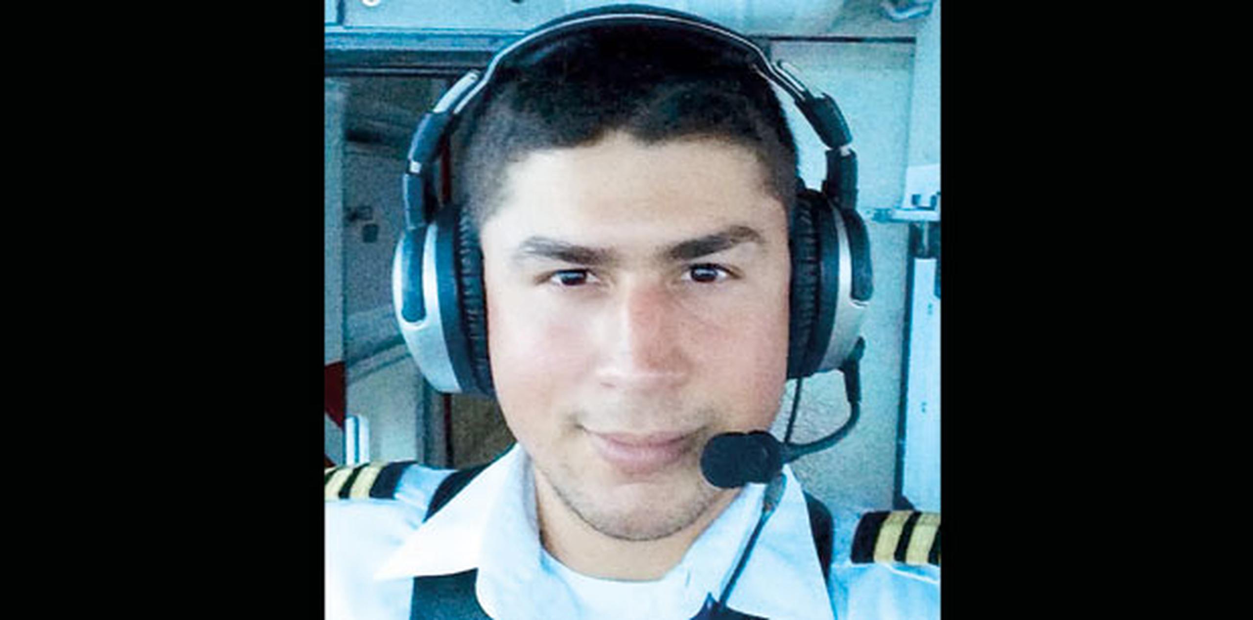 Hoy se reanudó en la mañana la búsqueda del piloto boricua Rigoberto López Colón. (Archivo)