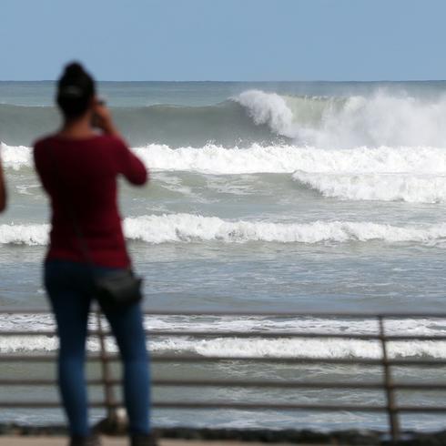 La hora del tiempo: el mar está bien peligroso al norte de Puerto Rico