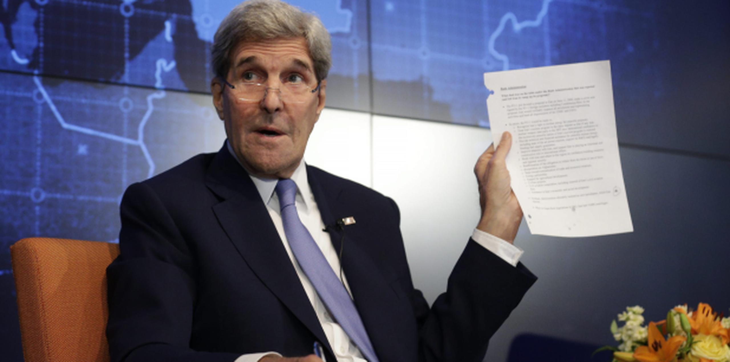 Kerry aseguró que los derechos humanos estarán "a la cabeza" de su agenda en la reunión con su homólogo cubano, Bruno Rodríguez. (AP)