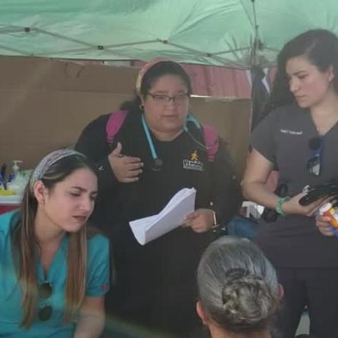 Estudiantes de Medicina llevan servicios de salud a damnificados en Guayanilla
