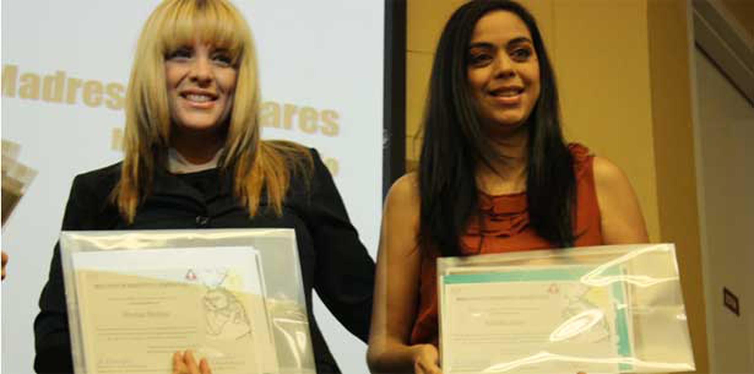 La campaña inne-CESAREA.org reconoció la labor de la locutora de Cadena Radio Vida, Maritza Medina y la periodista de Primera Hora, Soraida Asad Sánchez. (Suministrada)