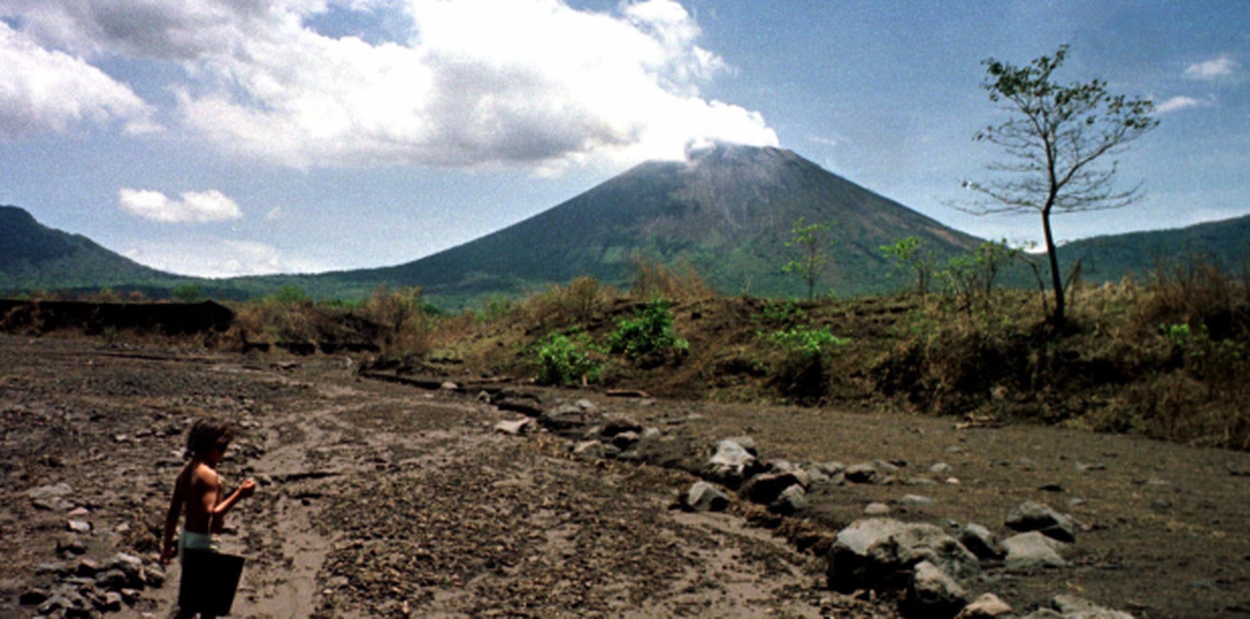 El volcán San Cristóbal está a 1,745 metros sobre el nivel del mar. (Archivo)