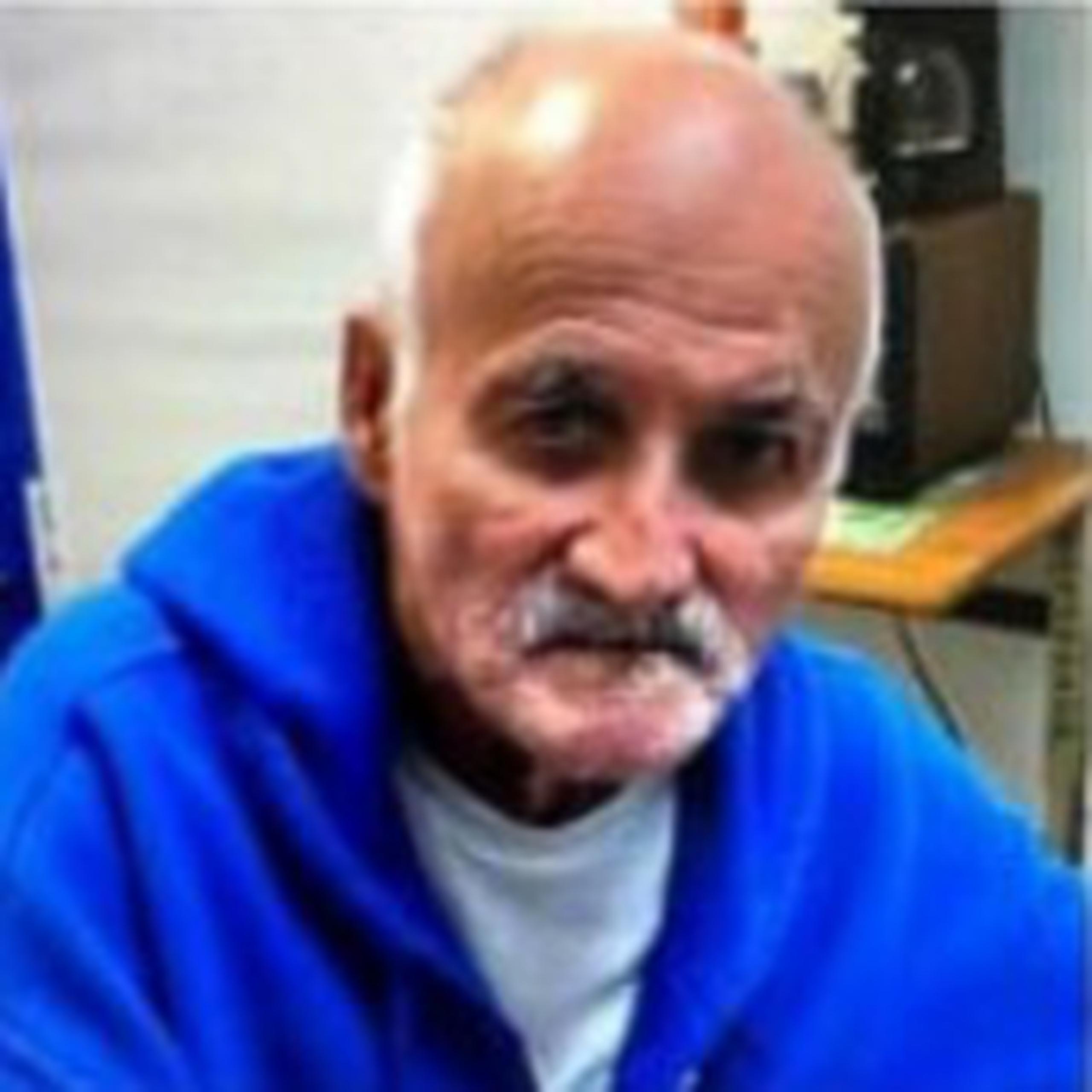 Rubén Quiñones Segarra de 72 años, quien padece de Alzheimer, se encuentra desaparecido desde 5 de marzo, cuando fue visto por última vez al salir de su residencia localizada en la calle San Martín de la urbanización Estancias de San Pedro, en Fajardo.