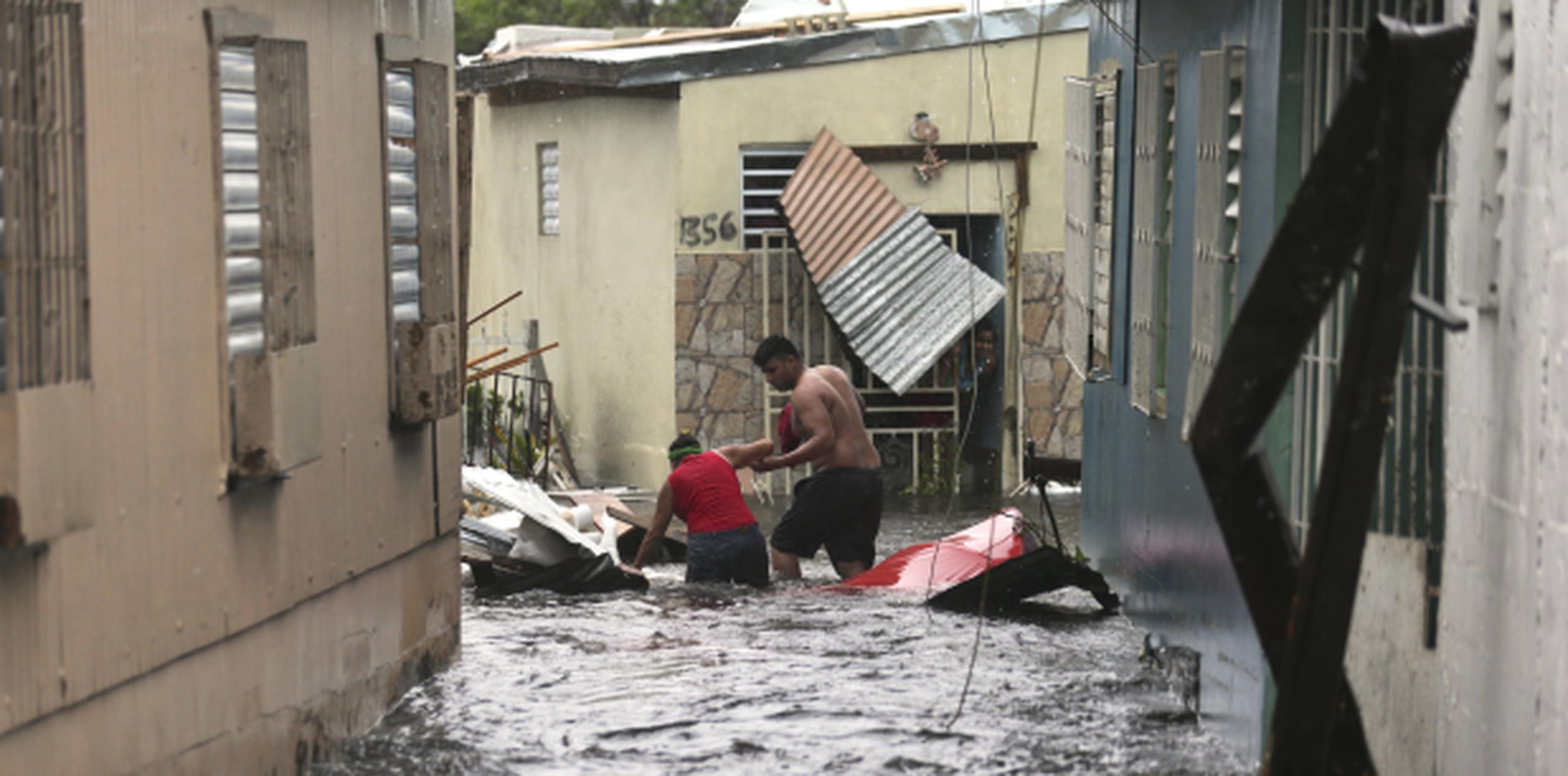 Parte del caos creado por el huracán María en la Isla. (AP)
