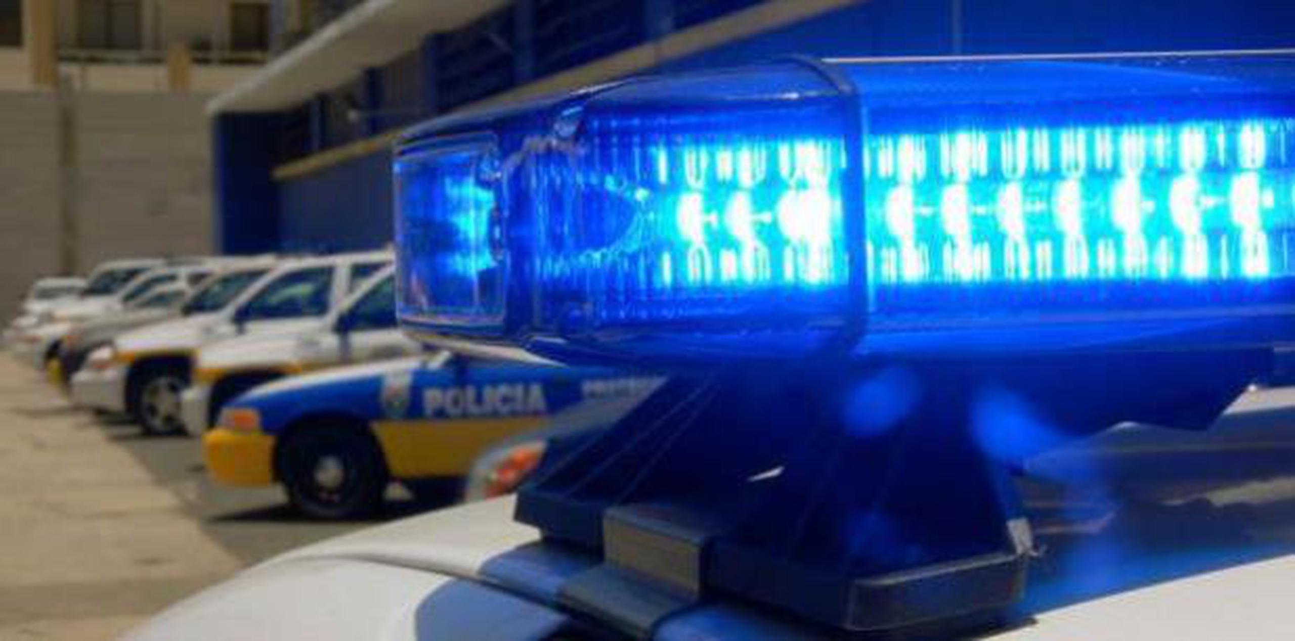 El vehículo donde fue encontrado el hombre es un Toyota Corolla azul claro, indicó la Policía. (Archivo)