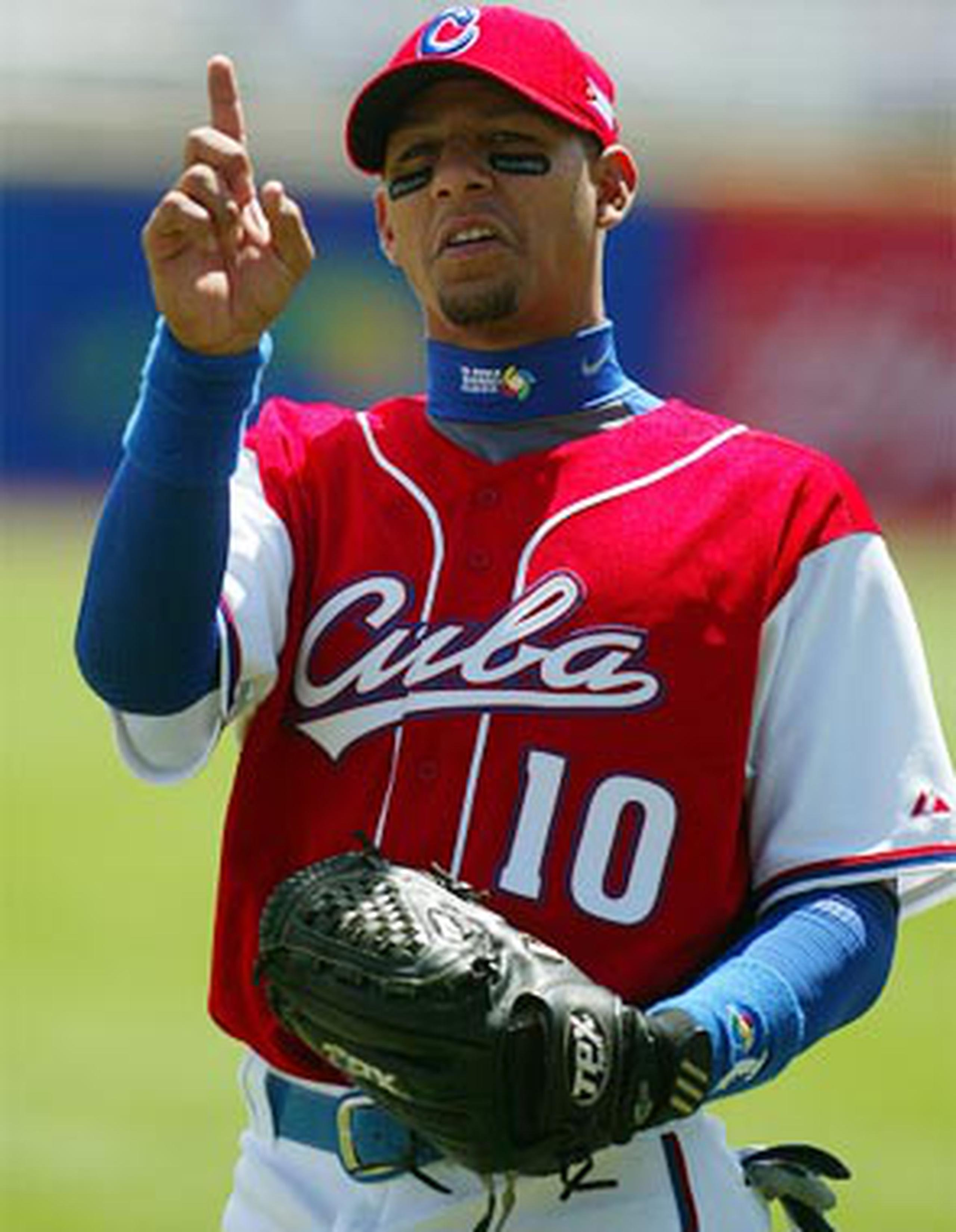 Yulieski, hijo de la leyenda de la pelota cubana, Lourdes Gourriel, no abandonó al equipo Cuba en el 2009, para el segundo Clásico Mundial, ni en 2013 para la tercera edición. (Archivo)