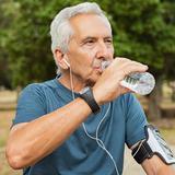 La deshidratación puede afectar tu diabetes