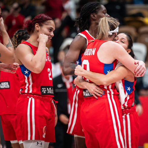 Fotos: La emotiva celebración de la selección de baloncesto femenina en China