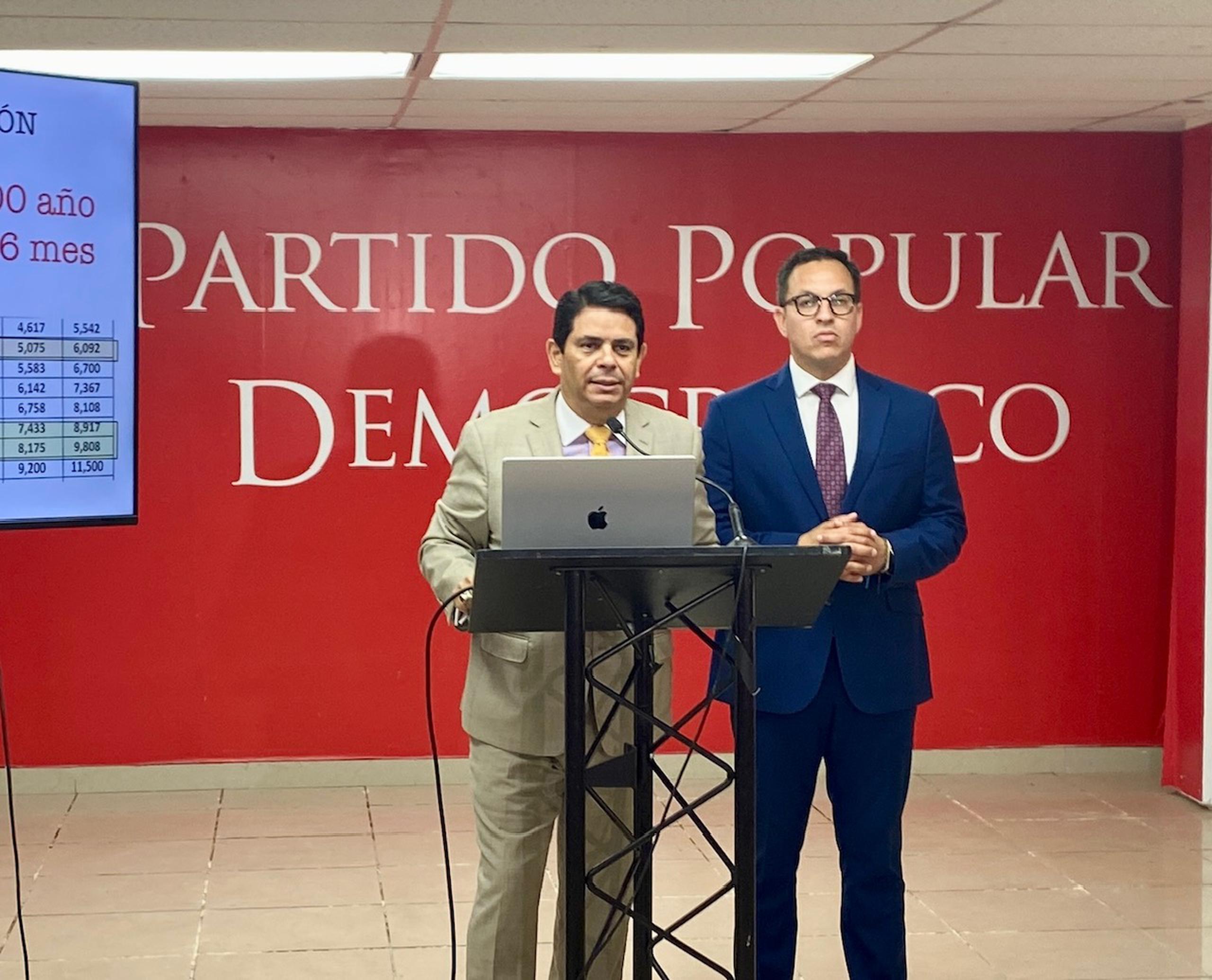 Los aspirantes a la legislatura Carlos Díaz Sánchez y Gabriel López Arrieta.