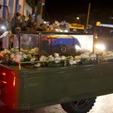 Vitorean a Fidel en su recorrido fúnebre hacia el este de Cuba