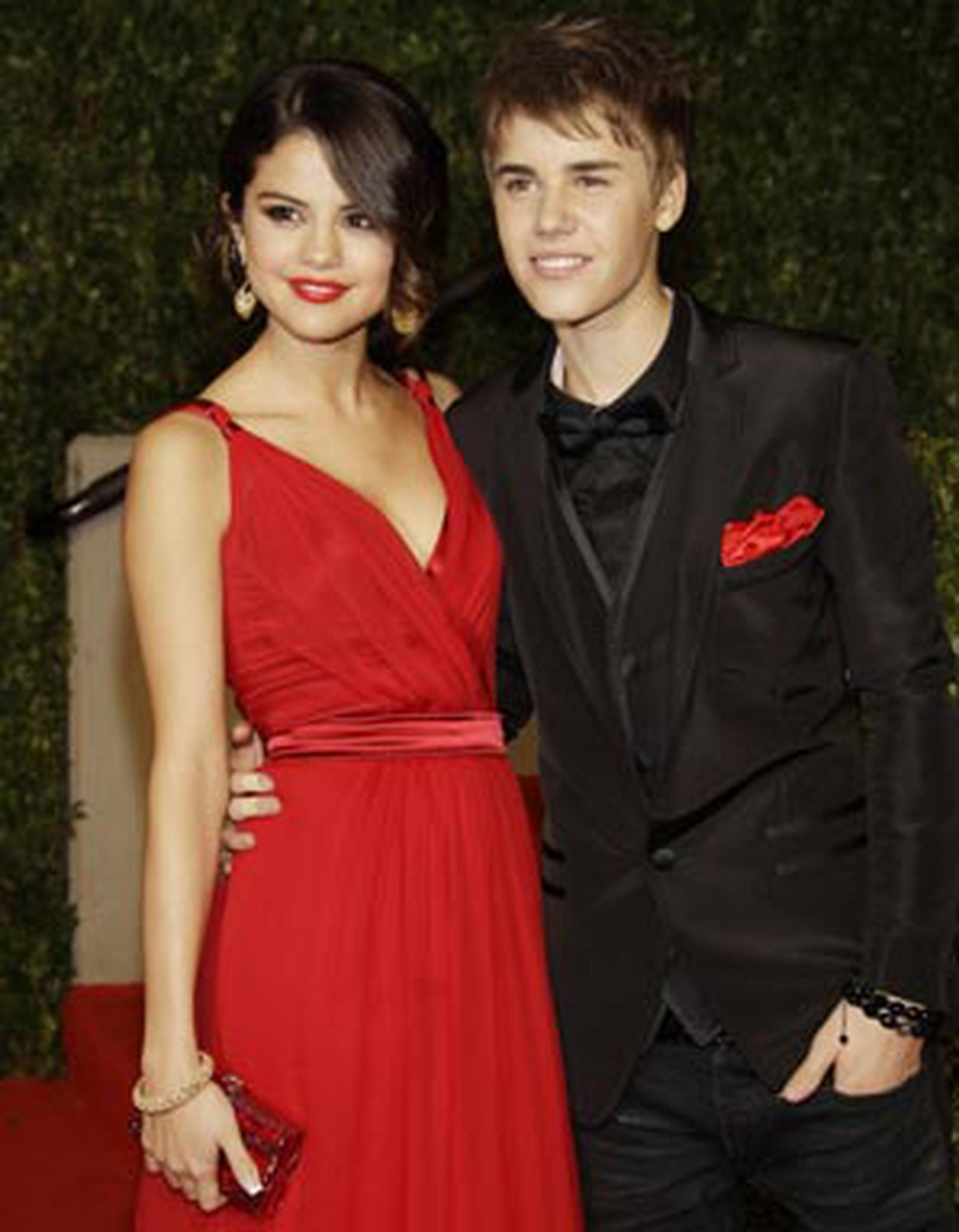 La antigua pareja confirmó su relación en 2011 al asistir a la fiesta posterior a los Oscars organizada por Vanity Fair. (Archivo)
