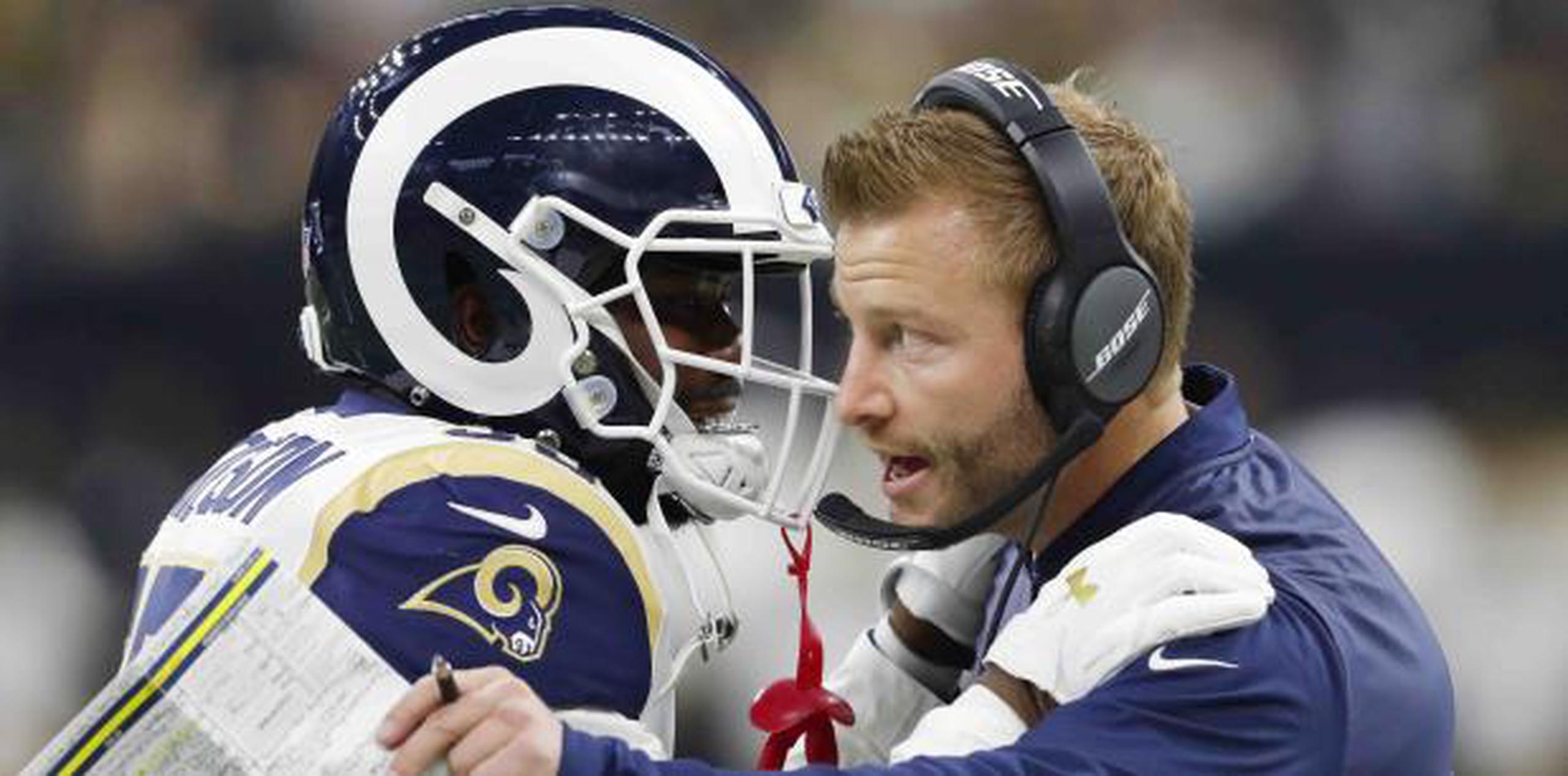 Sean McVay, dirigente de los Rams, ha usado solamente una línea ofensiva en toda la temporada. (AP / John Bazemore)