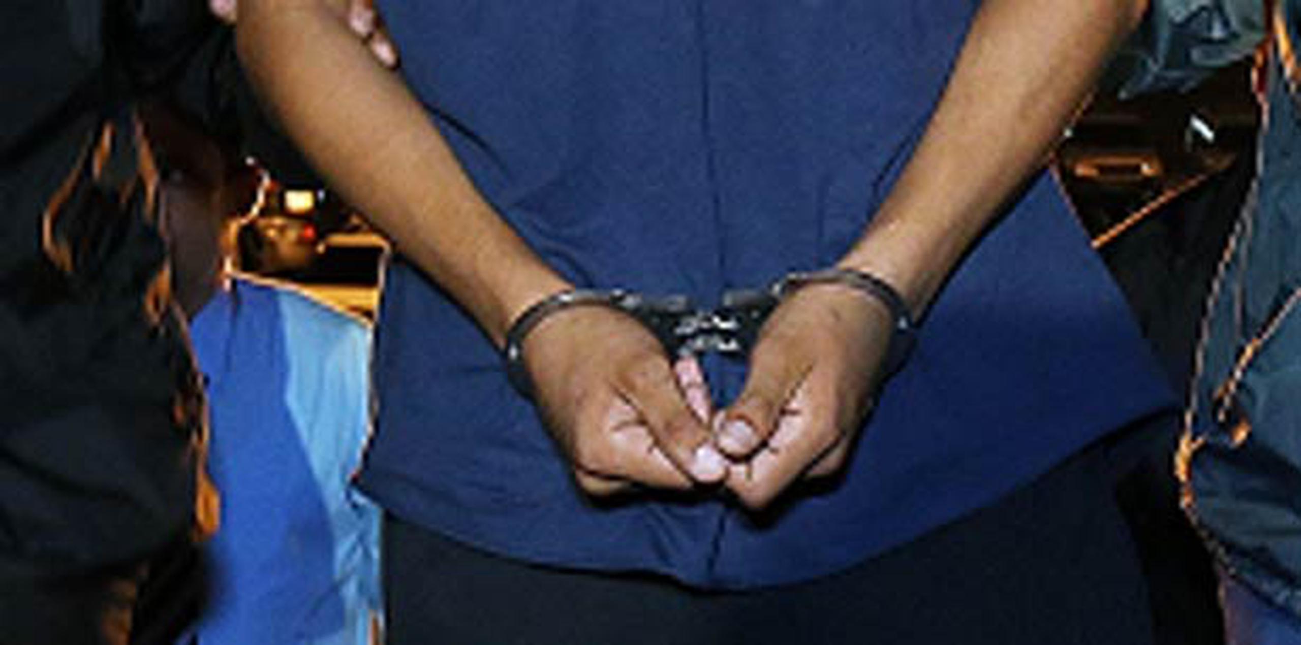 El hombre fue arrestado por personal de la División de Arrestos Especiales y Allanamientos en Arecibo. (Archivo)