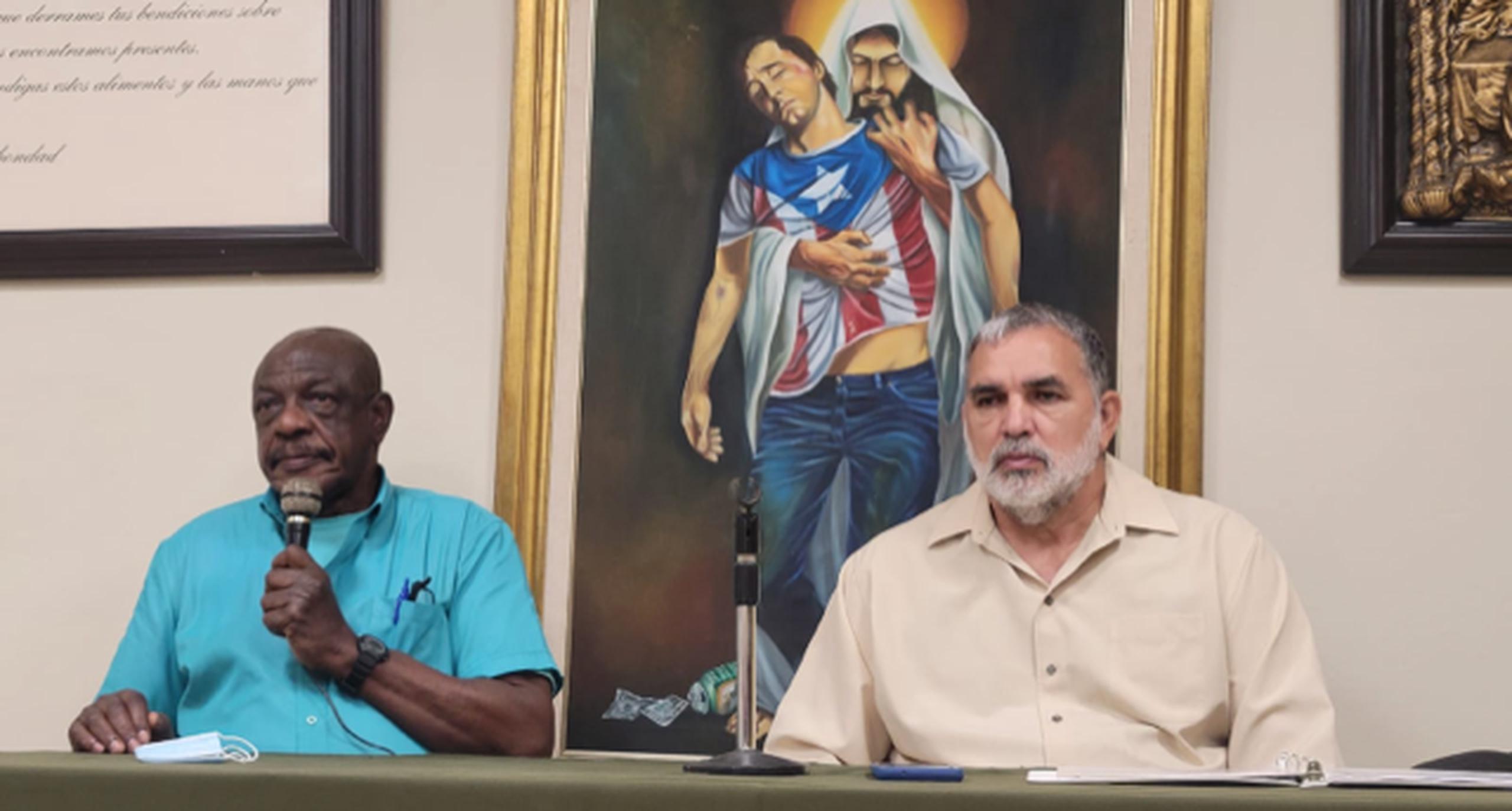 Juan De Dios Videau Soler y Luis Cruz, funcionarios del hogar, explicaron los procesos que han realizado para paliar la situación económica que enfrentan.