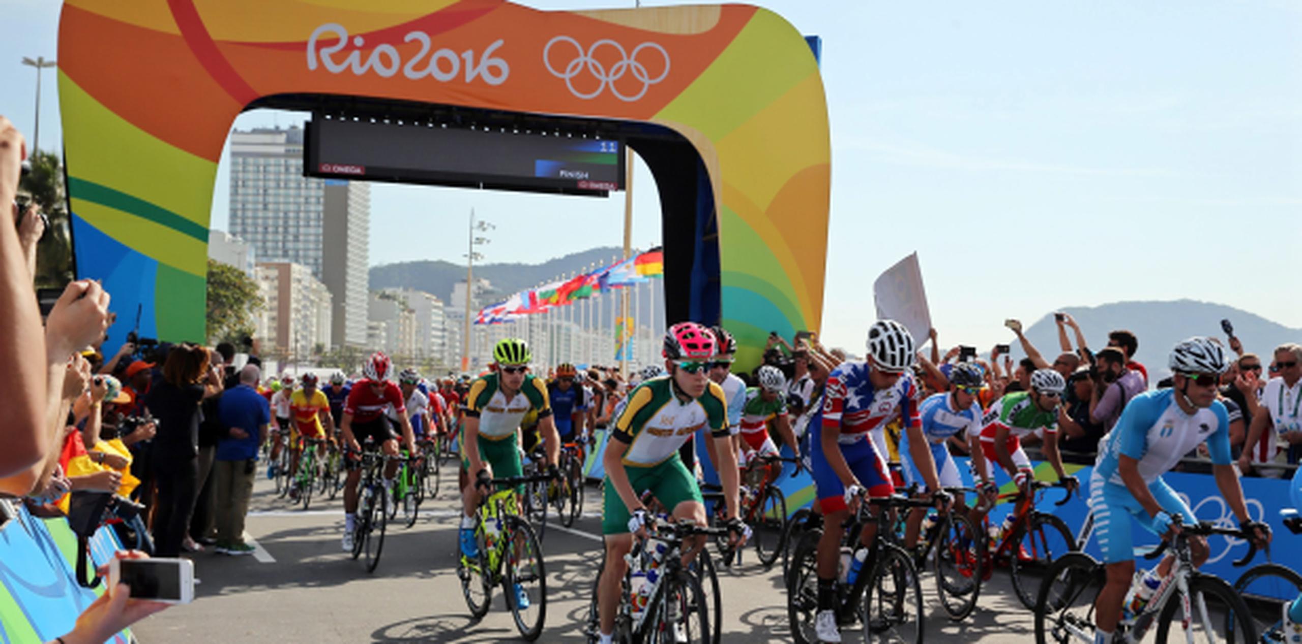 Inicio de la prueba de ciclismo de ruta en los Juegos Olímpicos Río 2016, en Fort Copacabana en Río de Janeiro. EFE/ALEJANDRO ERNESTO