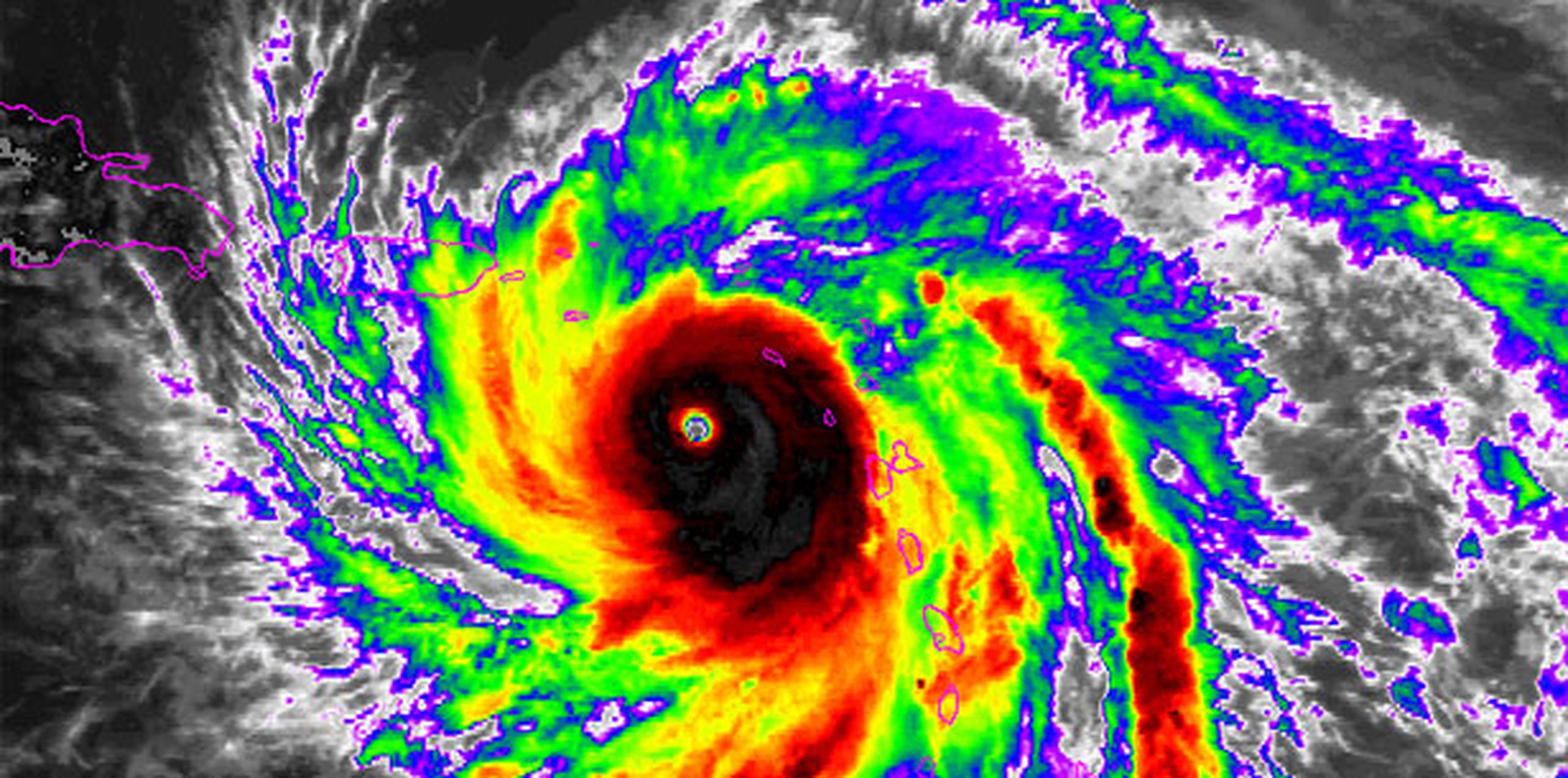 Puerto Rico y las islas municipio Vieques y Culebra se encuentran bajo un aviso de huracán.  (NOAA)
