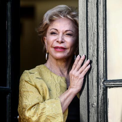 Inspirada en su madre, Isabel Allende publica “Violeta”