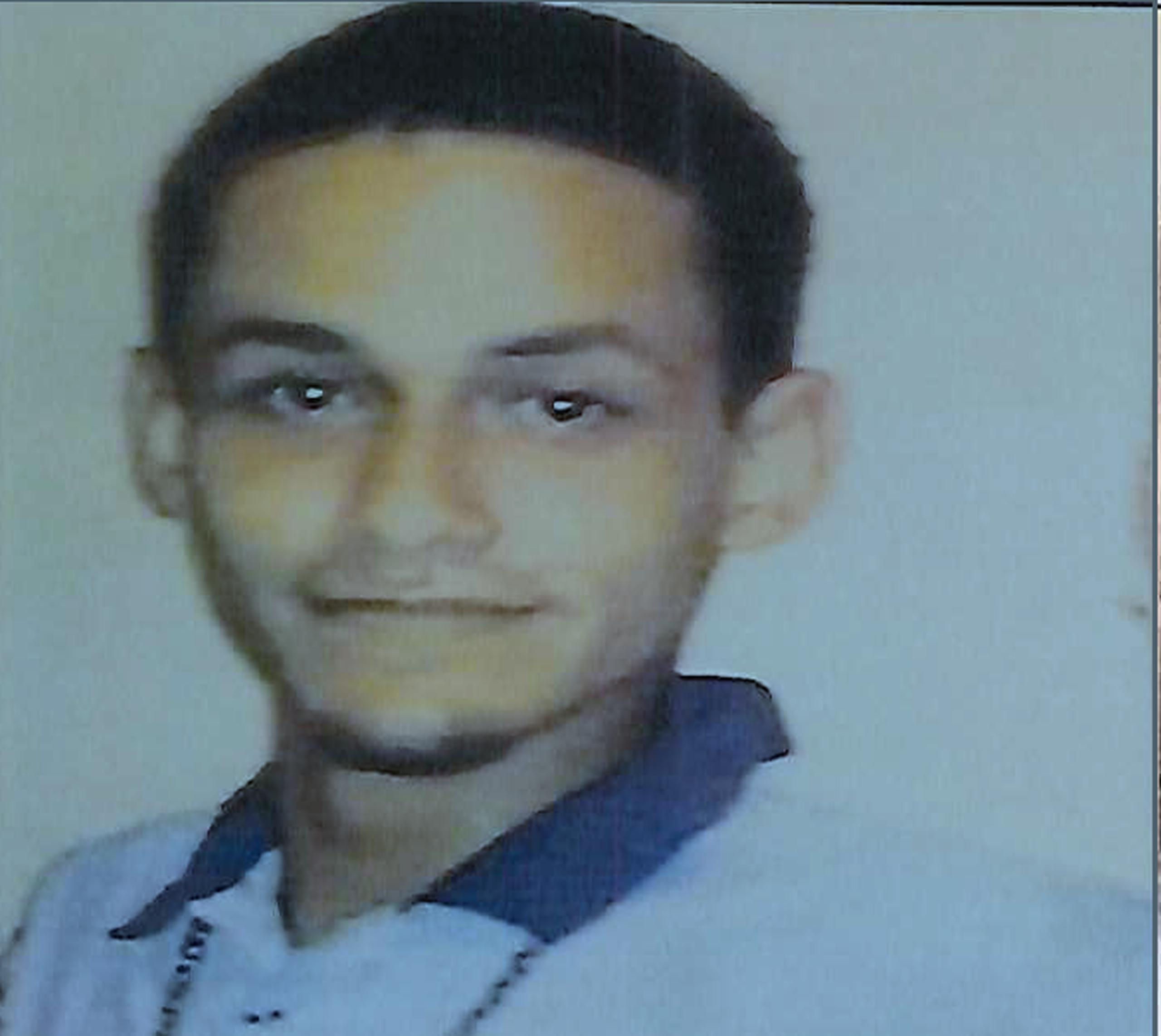 Pedro Roberto Delgado Morales de 28 años, se encuentra desaparecido desde abril, si lo ha visto llame al (787) 793-1234 extensión 2463.