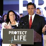 Gobernador de Florida suspende a fiscal que se negó a procesar abortos 