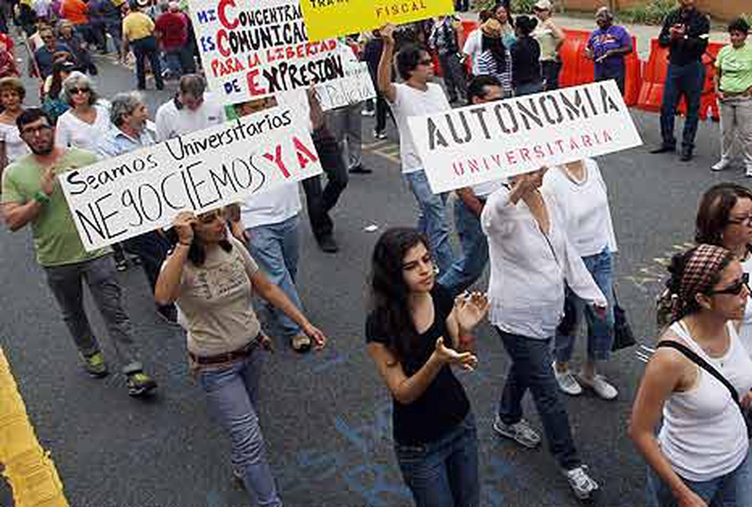 Los estudiantes se unirán mañana al movimiento Madres de Negro, que protestarán en Arecibo contra el Gasoducto. (Archivo / Primera Hora)