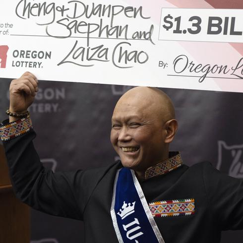 Ganador de los $1,300 millones del Powerball es un inmigrante que padece cáncer
