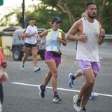 Alexandra Fuentes supera el reto que le puso Carlos Delgado para el Puerto Rico 10K Run