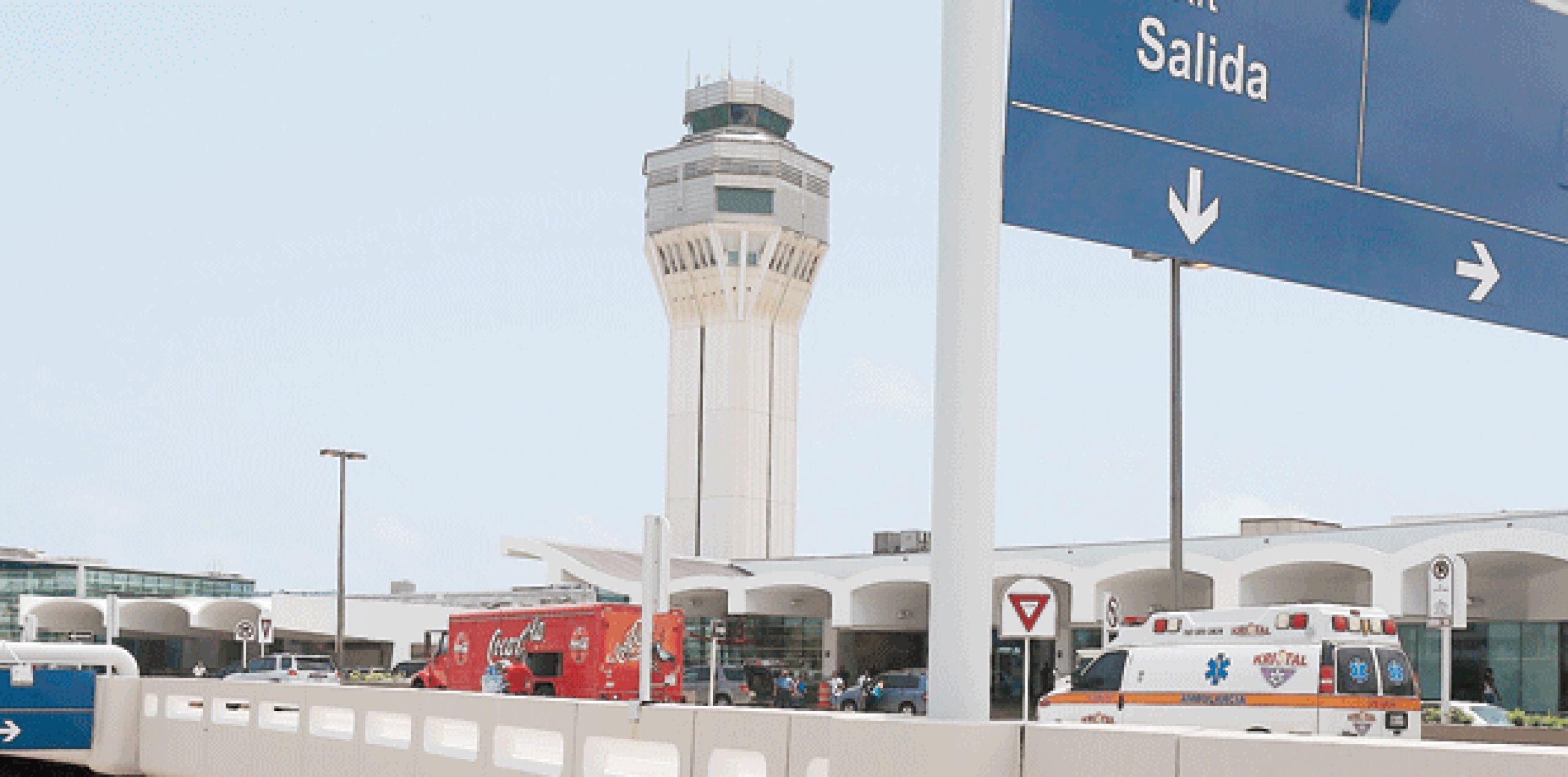 Las declaraciones del empresario surgieron después que la AEE confirmó esta mañana que la compañía operadora del Aeropuerto Internacional Luis Muñoz Marín tiene una deuda de $25 millones por servicio de electricidad  (Archivo)