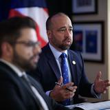Gobierno celebra que se reduce la deuda de Puerto Rico