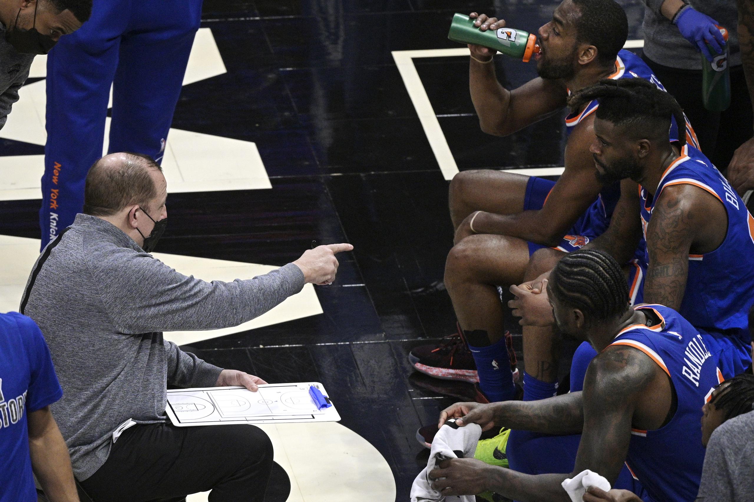 El dirigente de los Knicks Tom Thibodeau ya ha tenido un impacto considerable en sus primeros meses en Nueva York.
