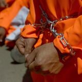 Condenan a 20 años de cárcel a un policía de Misisipi por torturar a hombres negros