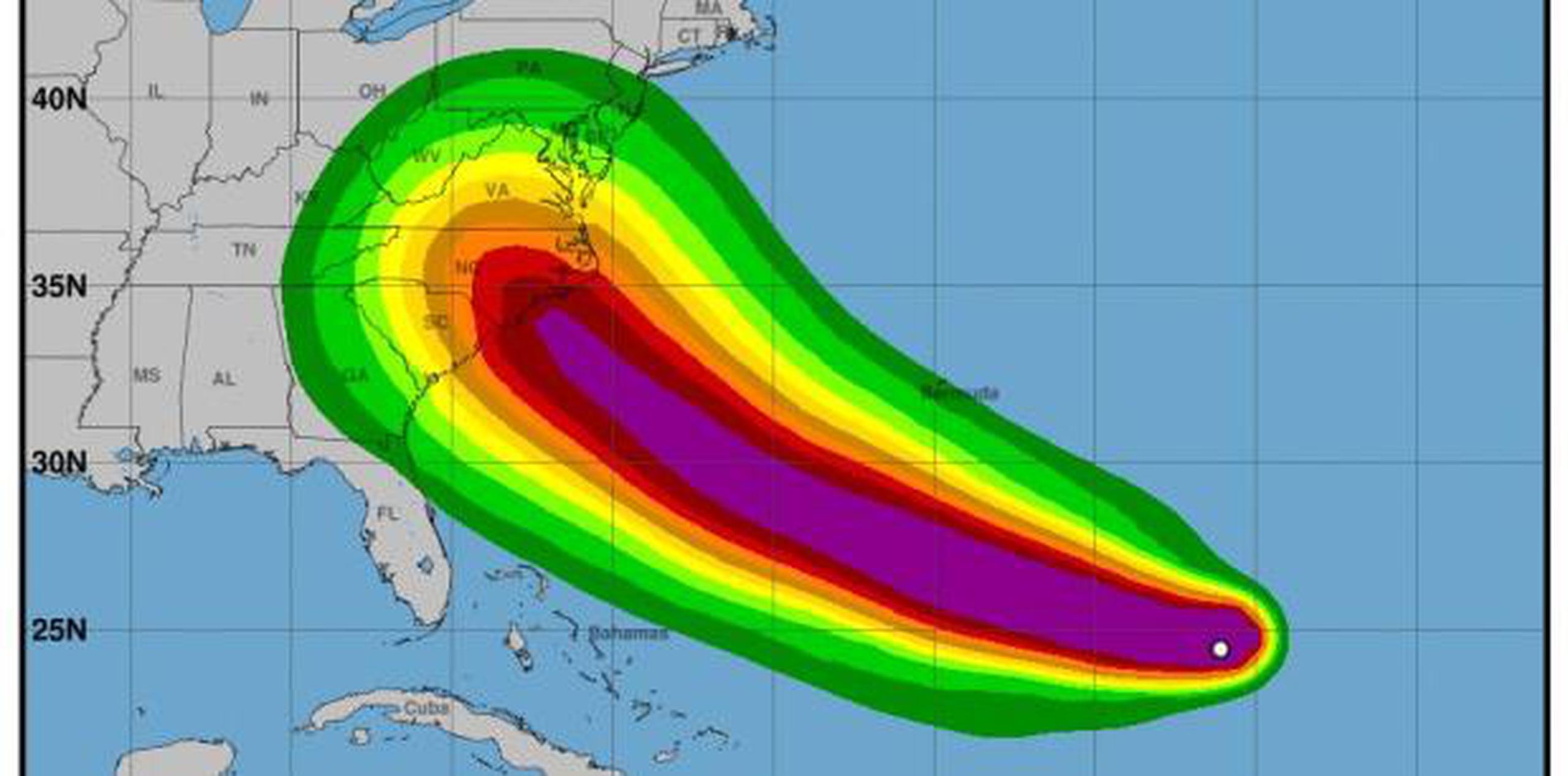 El viernes, el gobernador de Carolina del Norte, Roy Cooper, declaró estado de emergencia y exhortó a los residentes a utilizar el fin de semana para prepararse ante la posibilidad de un desastre natural. (NOAA)
