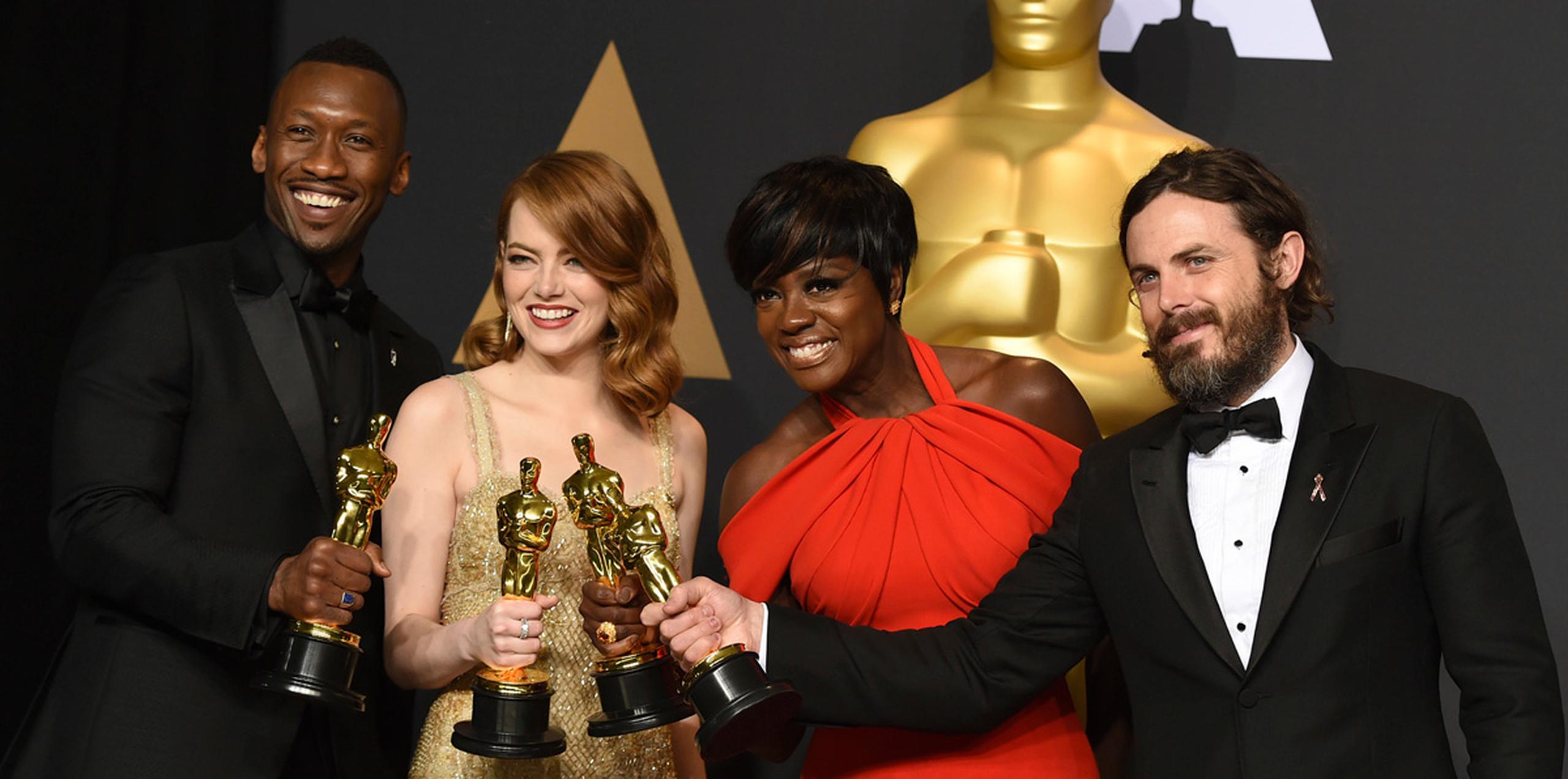 Mahershala Ali, Emma Stone, Viola Davis y Casey Affleck fueron premiados por sus actuaciones. (AP)