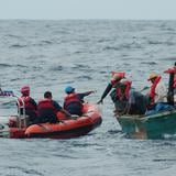 Suspenden búsqueda de inmigrante que saltó al mar 