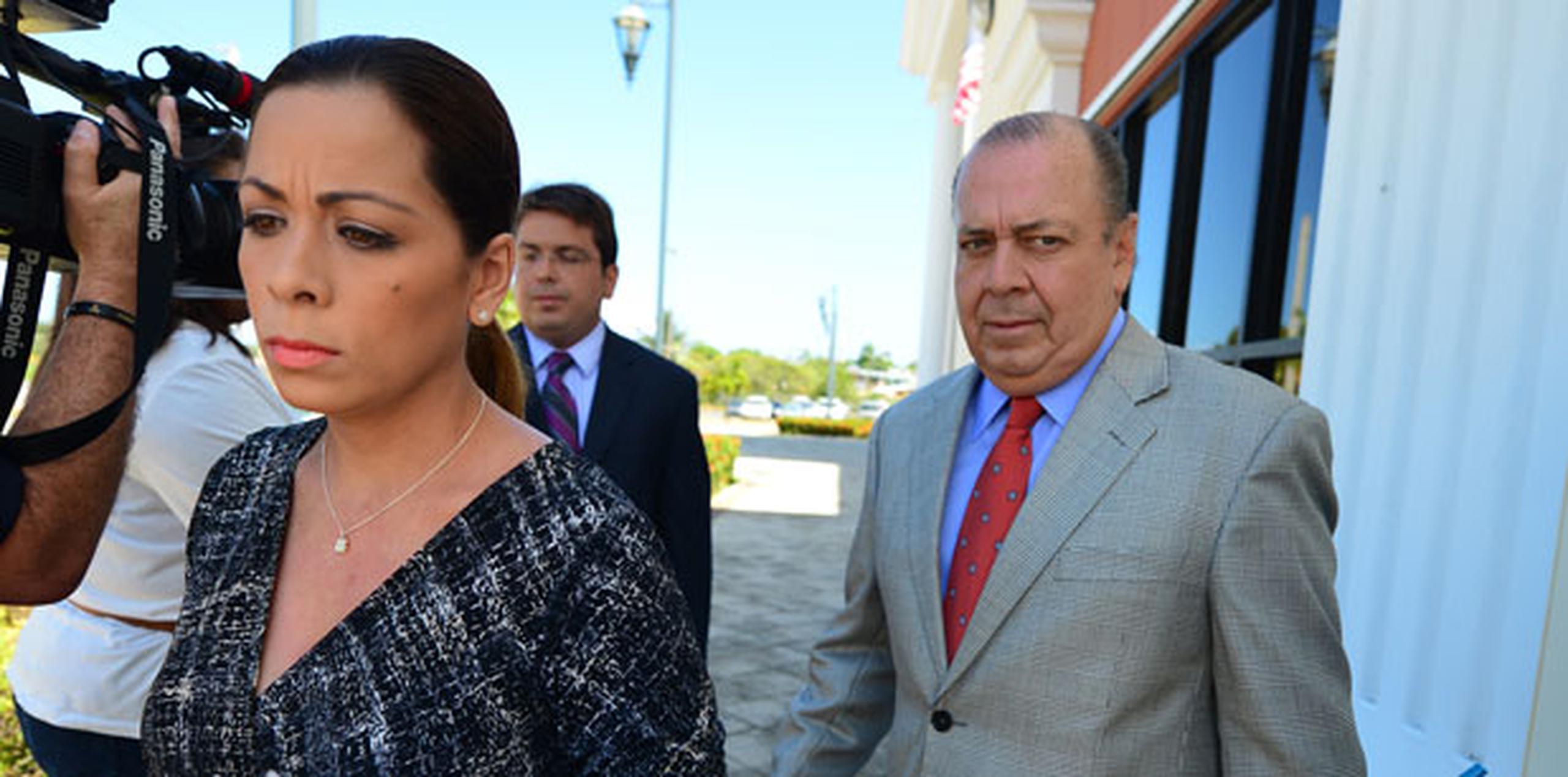 Torres Figueroa llegó acompañada por el ex secretario de Justicia, Antonio Sagardía.(luis.alcaladelolmo@gfrmedia.com)
