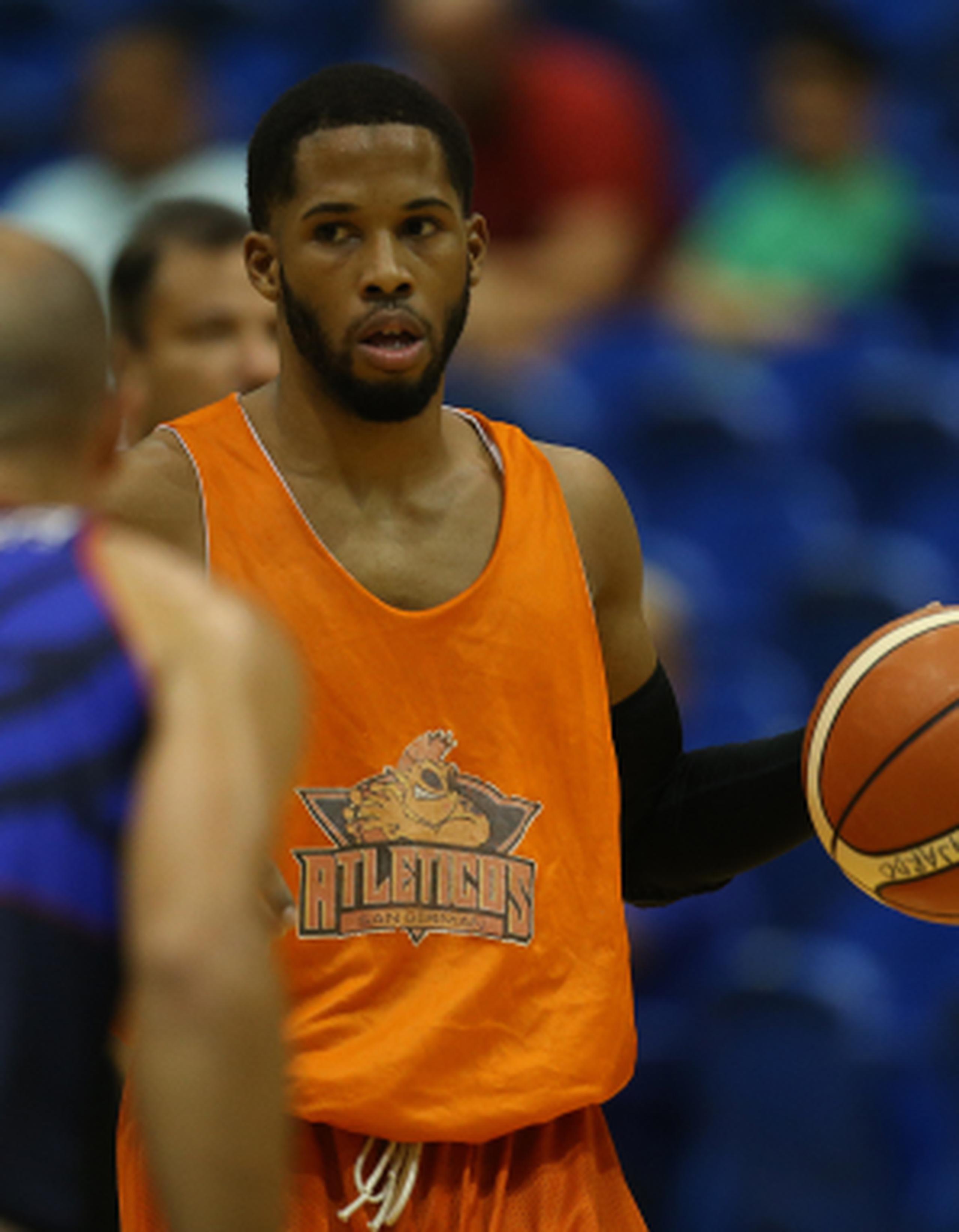 Gary Browne brilló con triple doble en triunfo de los Atléticos