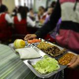 Agencias se echan la culpa por retraso en subasta de alimentos para comedores escolares