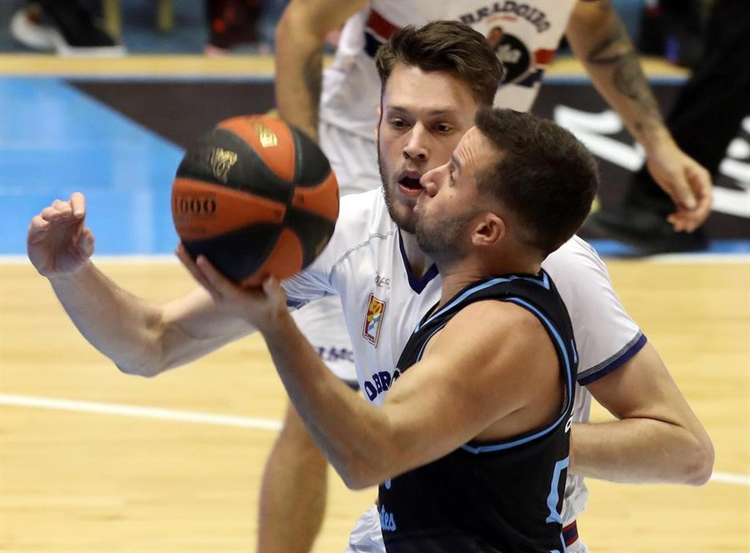 José Juan Barea está promediando puntos en doble dígitos de puntos en la ACB de España.